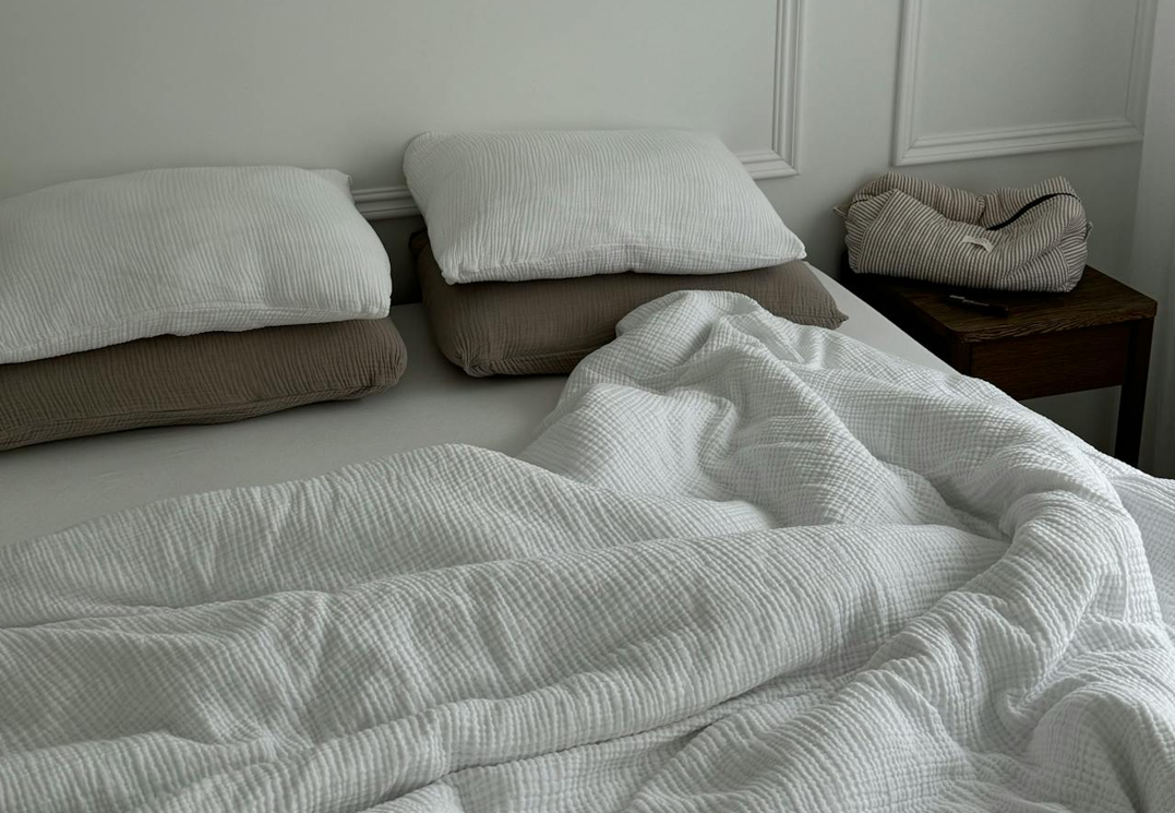 Best Silk Bed Sheets - Honeydew Sleep