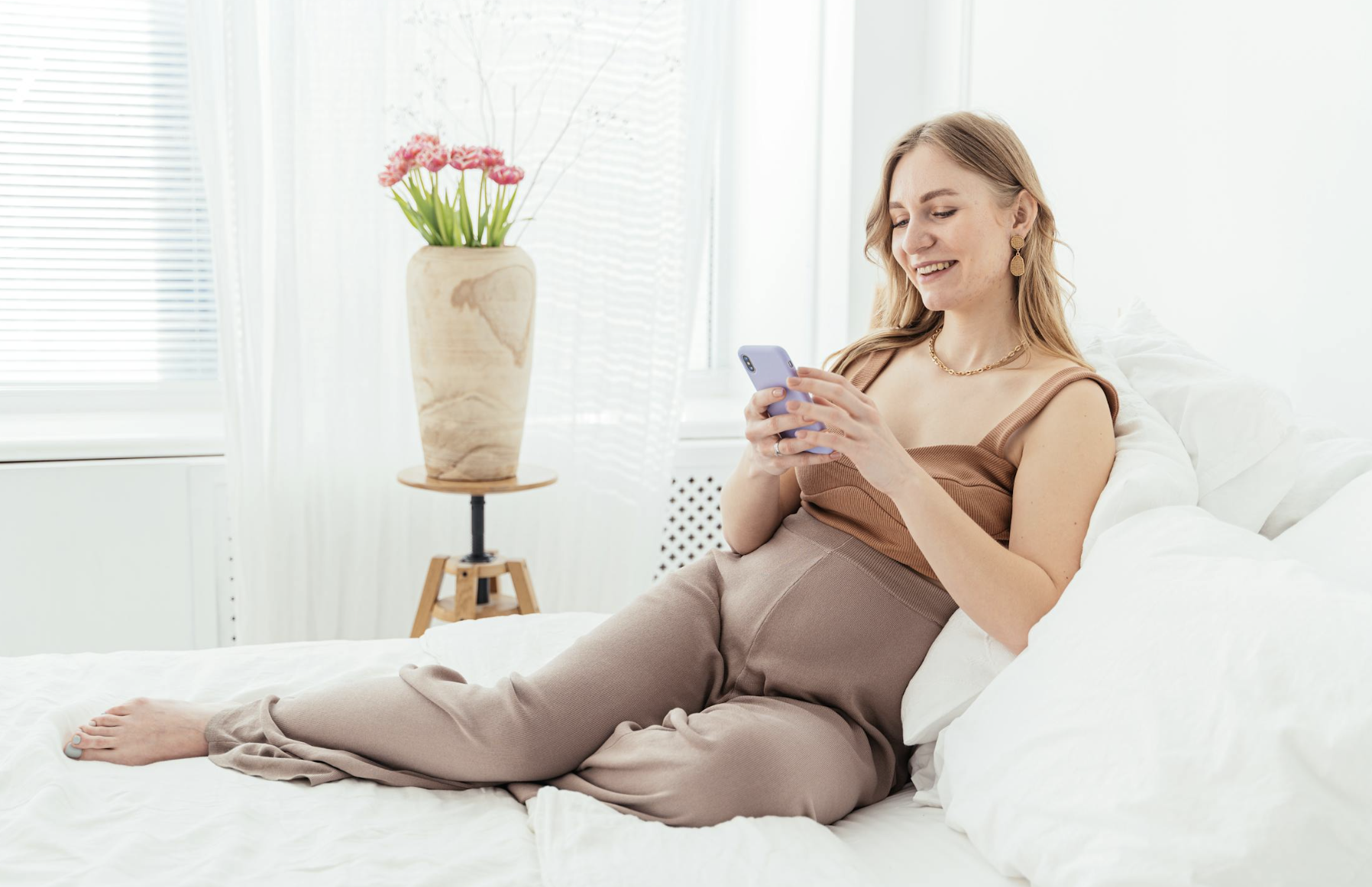 Best Full Body Pregnancy Pillow in 2026 - Honeydew Sleep