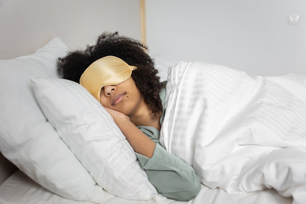 Best Bed Pillows for Side Sleepers - Honeydew Sleep