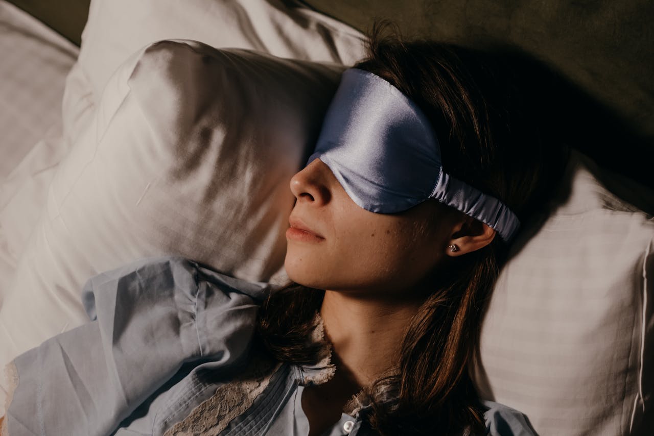 Best Silk Eye Mask in 2026 - Honeydew Sleep