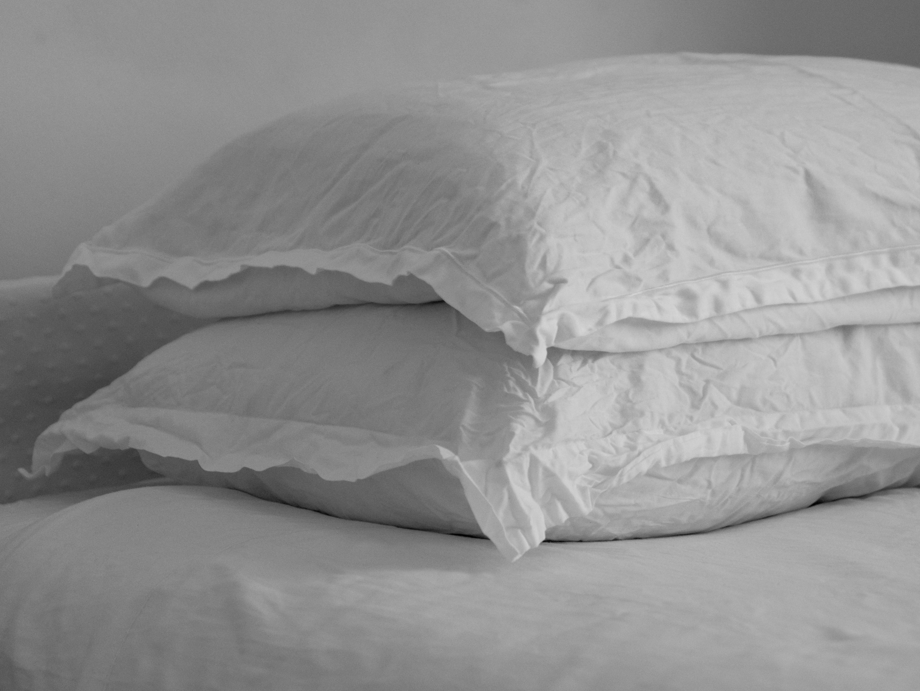 How to Clean Pillows - Honeydew Sleep